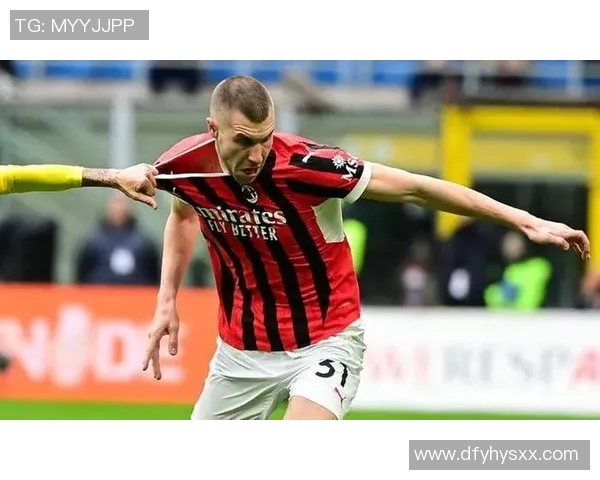 从维拉蒂到托雷回顾AC米兰历史上的重要转会瞬间 从维拉蒂到托雷回顾AC米兰历史上的重要转会瞬间