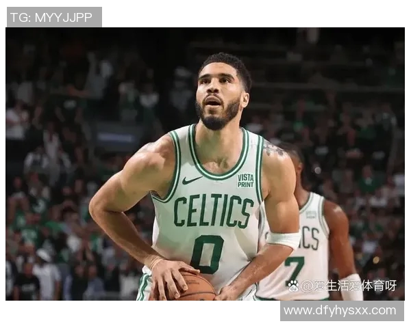 塔图姆如何通过运球投篮与篮板的完美结合展现全能篮球风格 塔图姆如何通过运球投篮与篮板的完美结合展现全能篮球风格