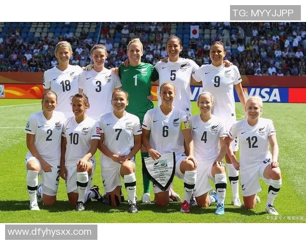 当女星邂逅足球明星爱情与梦想交织的华丽篇章